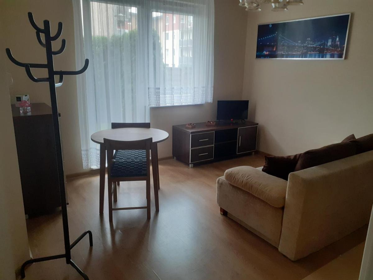 Sloneczny Apartament Z Malym Ogrodkiem Wejherowo Exterior photo